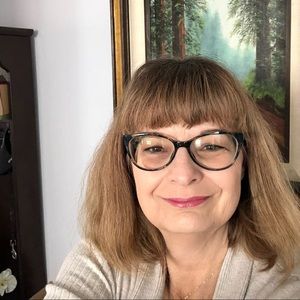 Meet your Posher, Carrie